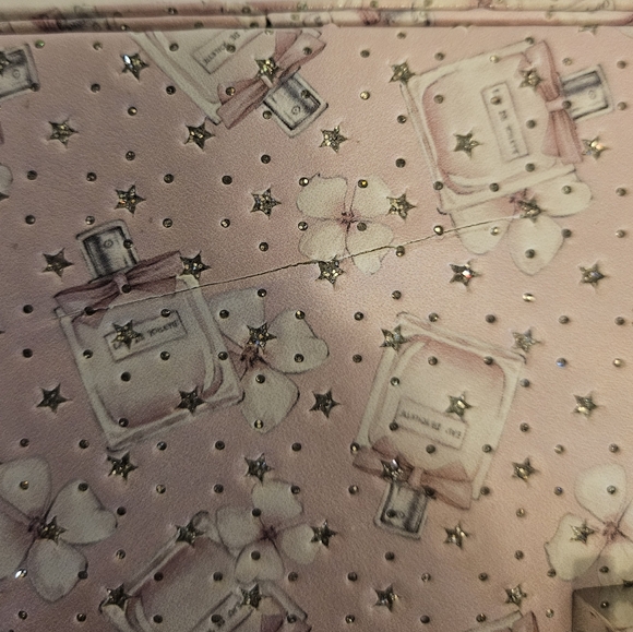 Perfume And Flower Makeup Case NWT - Picture 6 of 11